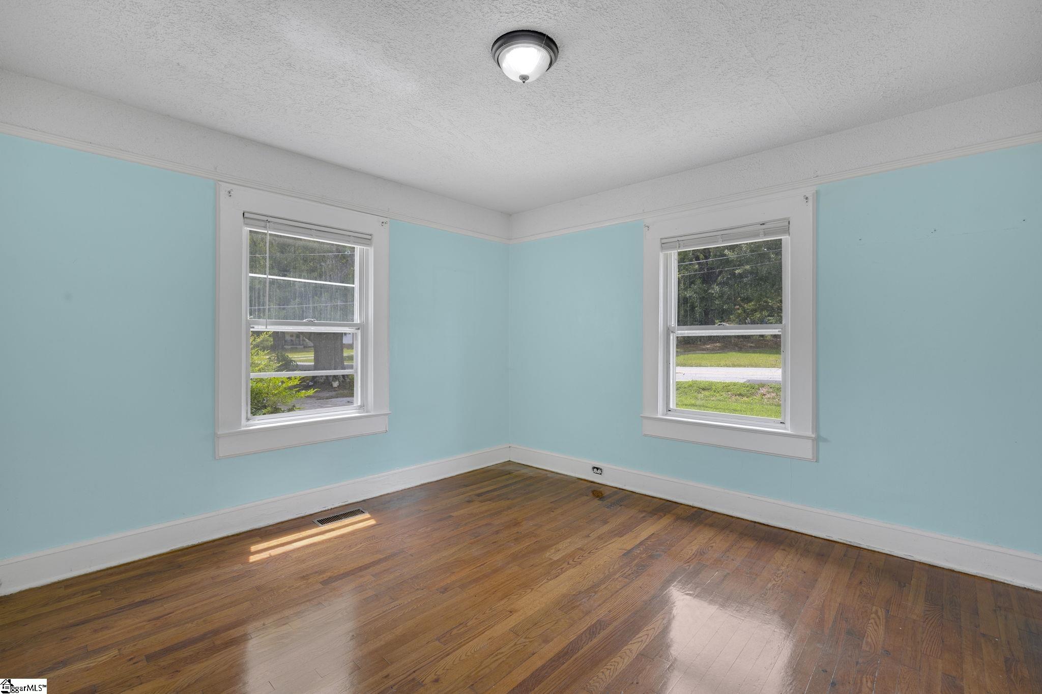 107 West Marion Road Greenville, SC 29617 - Photo 17 of 36
