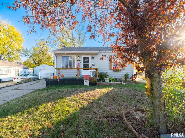 $119,900 | 1512 Henry Street, Pekin, IL 61554