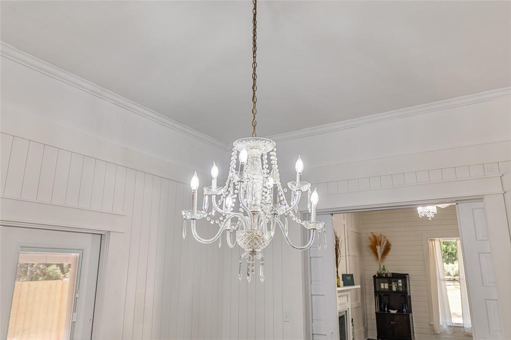 19451 Southeast 2 Street Williston, FL 32696 - Photo 20 of 99 a view of a chandelier in a room