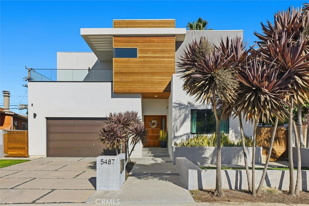 5487 Blanco Way Culver City, CA 90230 - Photo 2 of 58 a front view of house with small garden