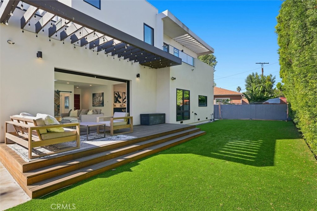 5487 Blanco Way Culver City, CA 90230 - Photo 51 of 58 a view of a house with backyard and sitting area