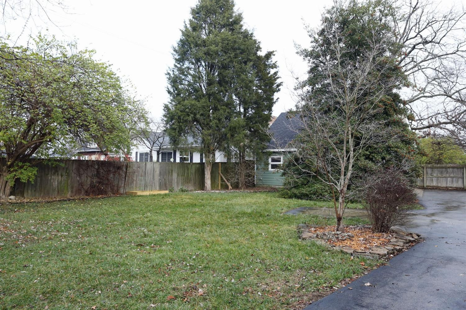 1131 Richmond Road Lexington, KY 40502 - Photo 35 of 36 Photo 35