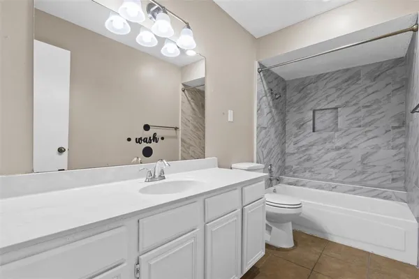 $1,475 | 7107 Holly Hill Drive, Unit 209, Dallas, TX 75231