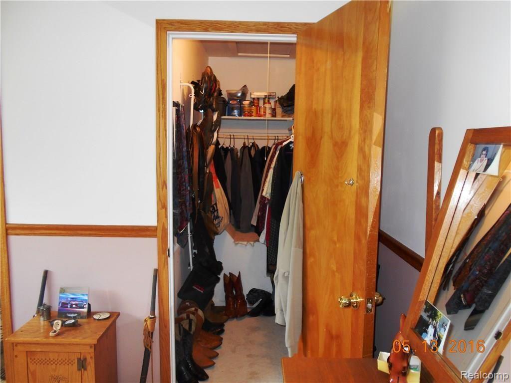 28313 Westerleigh Road Farmington Hills, MI 48334 - Photo 28 of 34