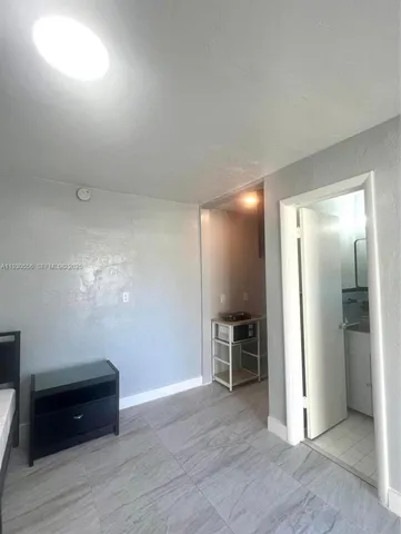 $1,000 | 106 Harvard Road, West Park, FL 33023