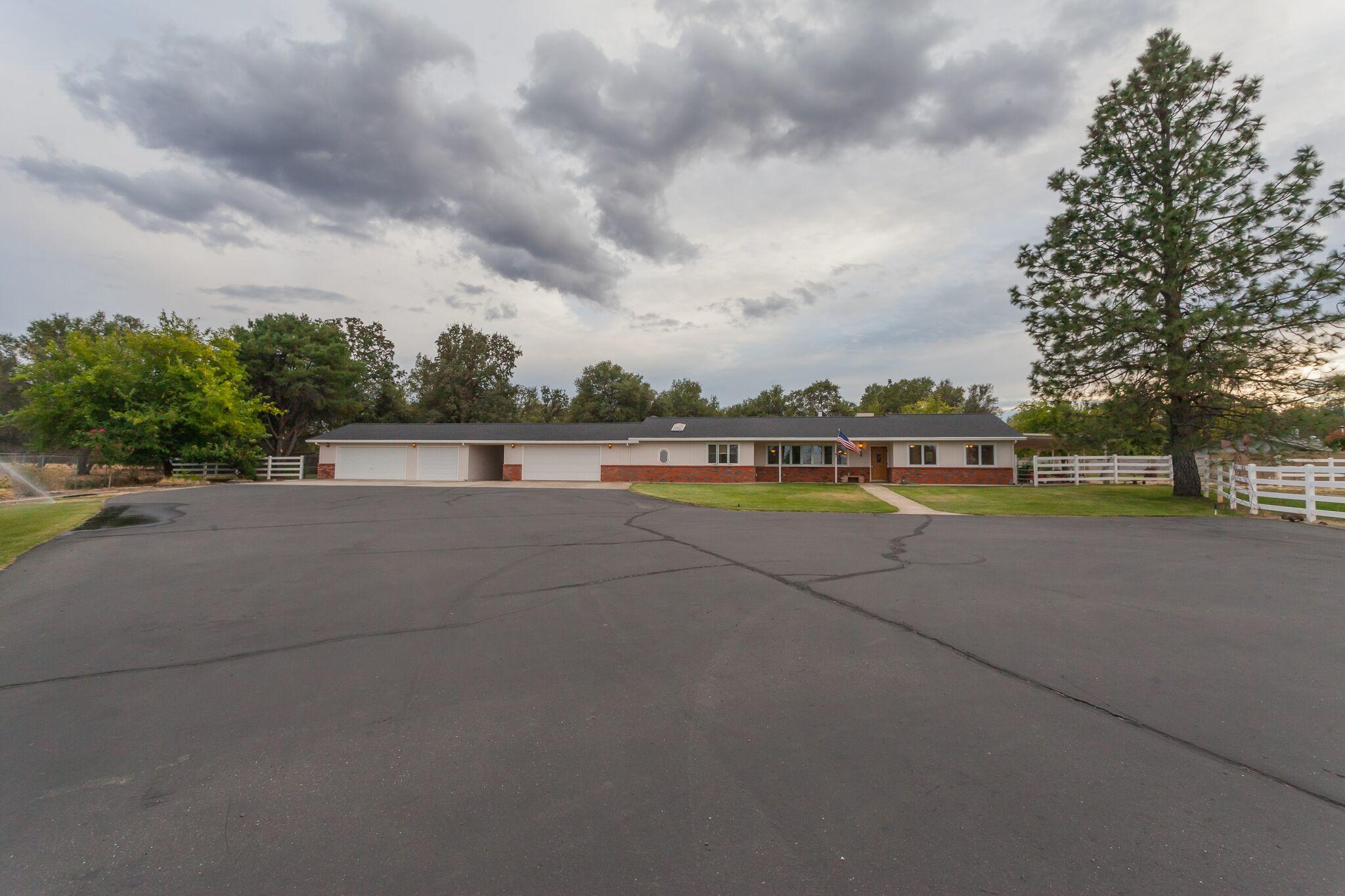 16103 Willow Springs Road Anderson, CA 96007 - Photo 4 of 47 Front