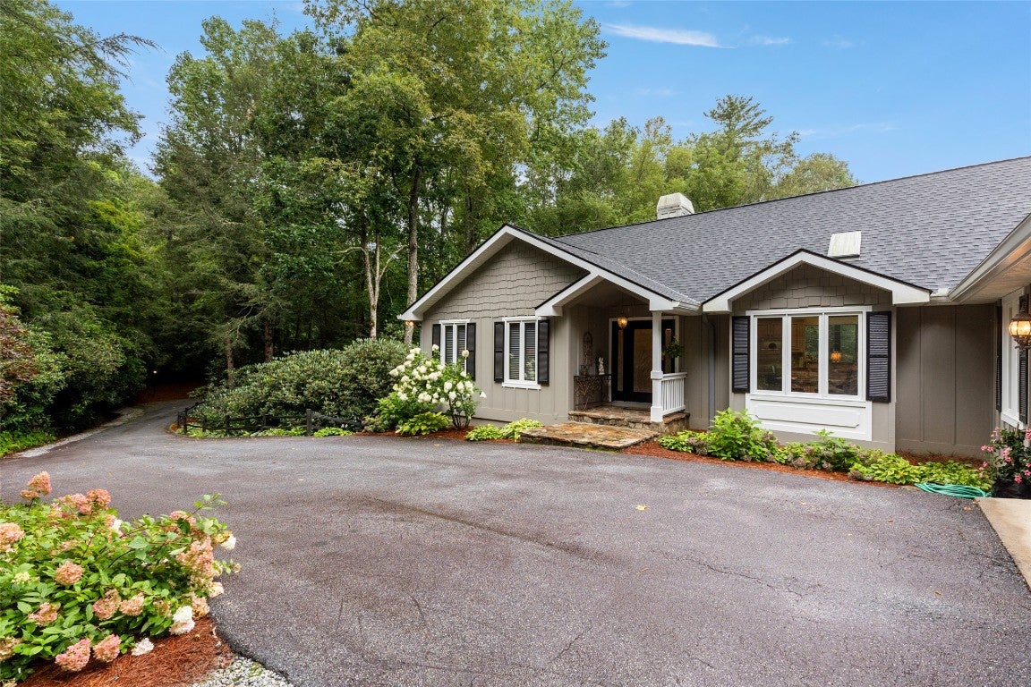 63 Rocky Ridge Road Highlands, NC 28741 - Photo 2 of 32 Gallery Image 2