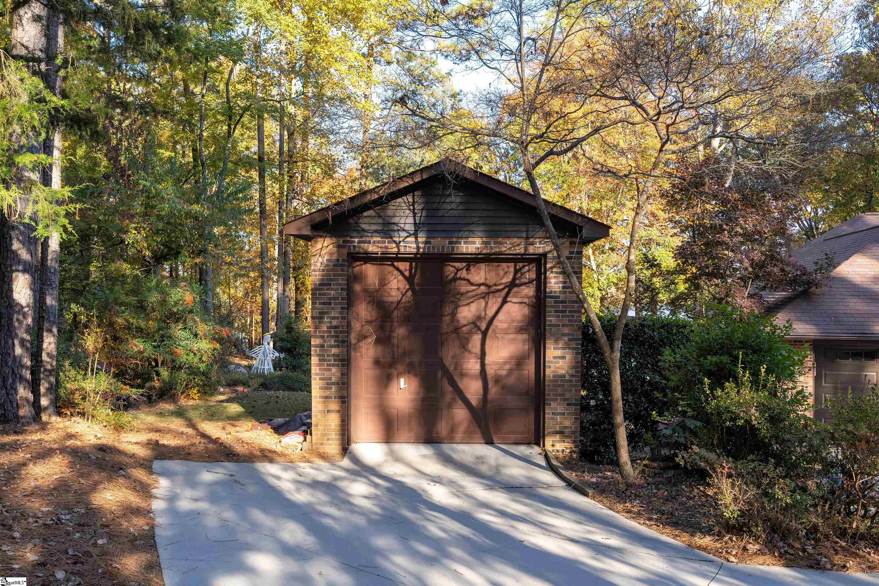 9061 Maughan Trail Seneca, SC 29672 - Photo 5 of 36