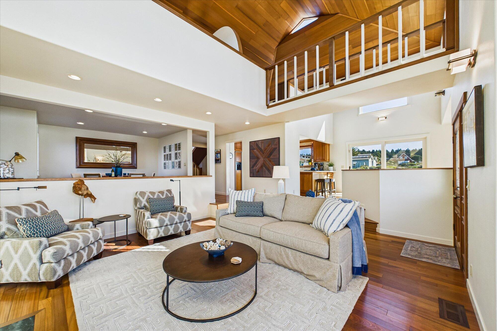 730 Edwards Street Trinidad, CA 95570 - Photo 9 of 73 Living Room