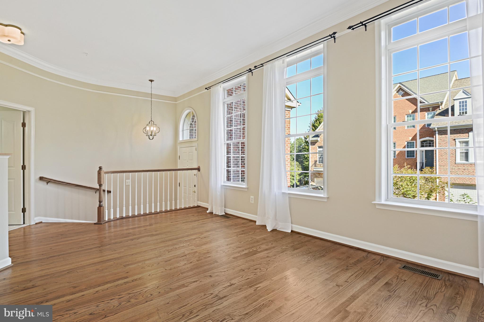 1924 Logan Manor Drive Reston, VA 20190 - Photo 11 of 55 Living Room