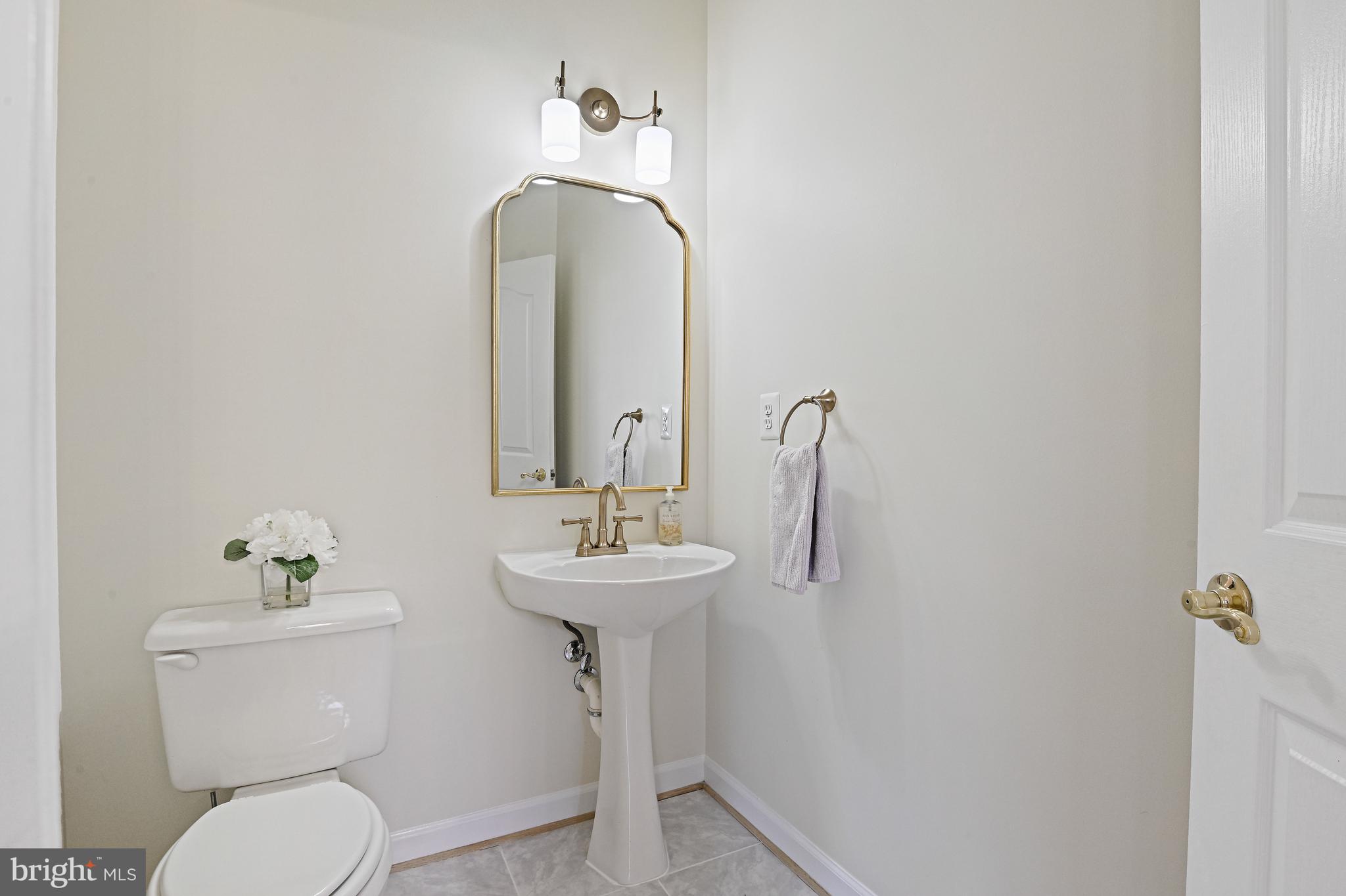 1924 Logan Manor Drive Reston, VA 20190 - Photo 12 of 55 Powder Room