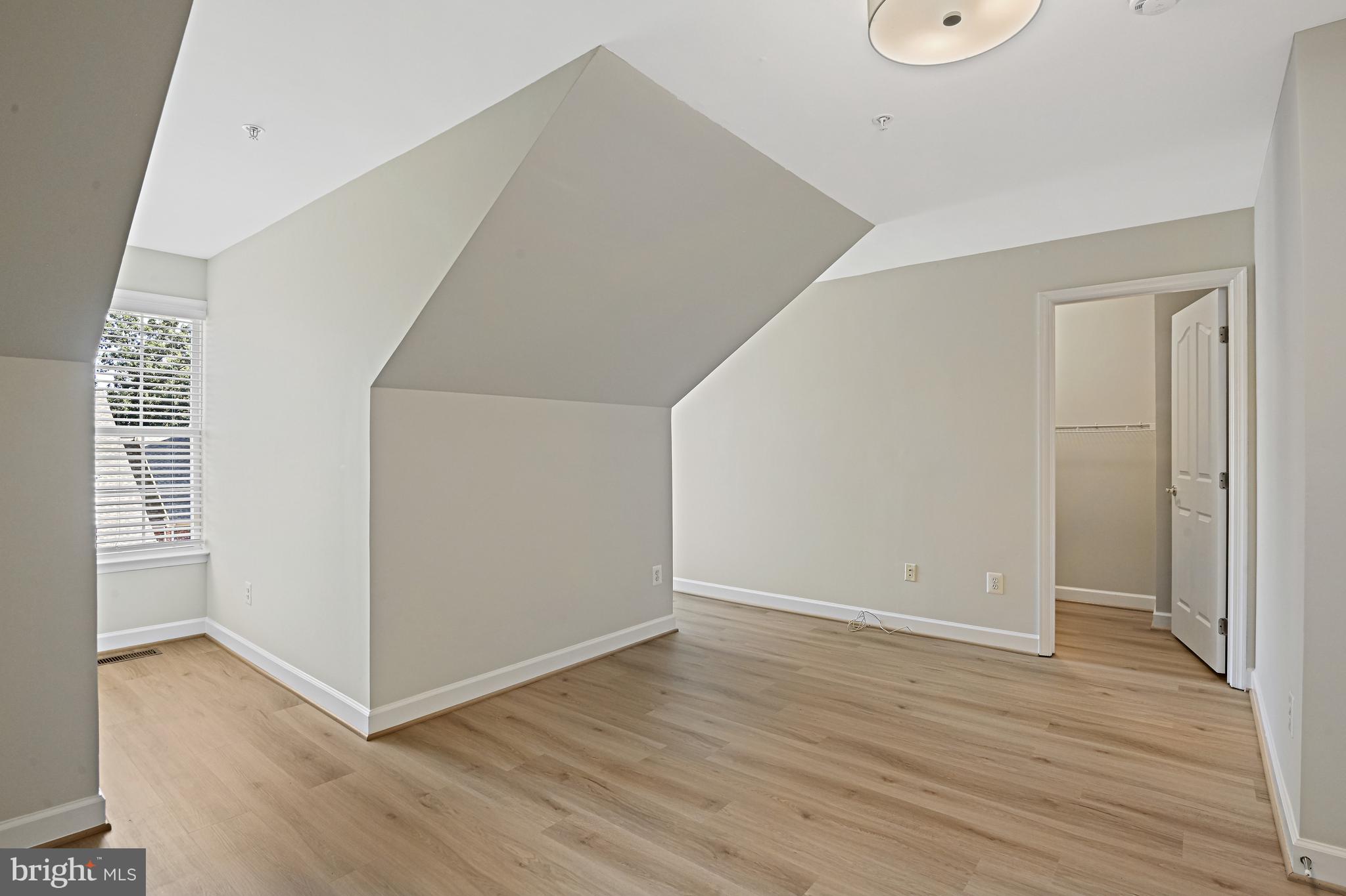 1924 Logan Manor Drive Reston, VA 20190 - Photo 23 of 55 Bedroom 3