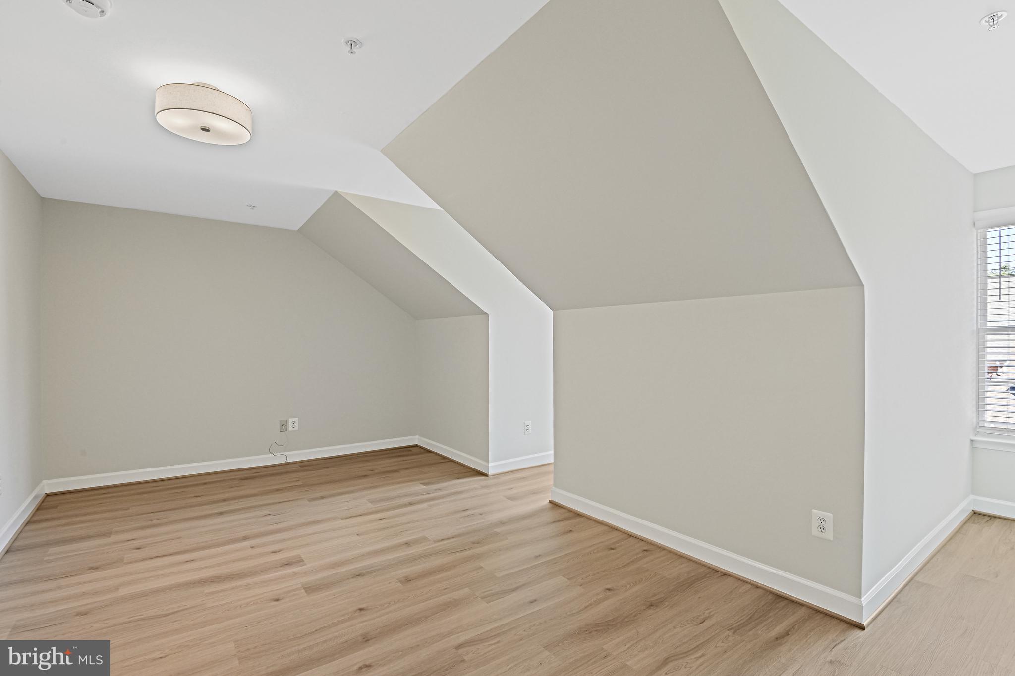 1924 Logan Manor Drive Reston, VA 20190 - Photo 24 of 55 Bedroom 3