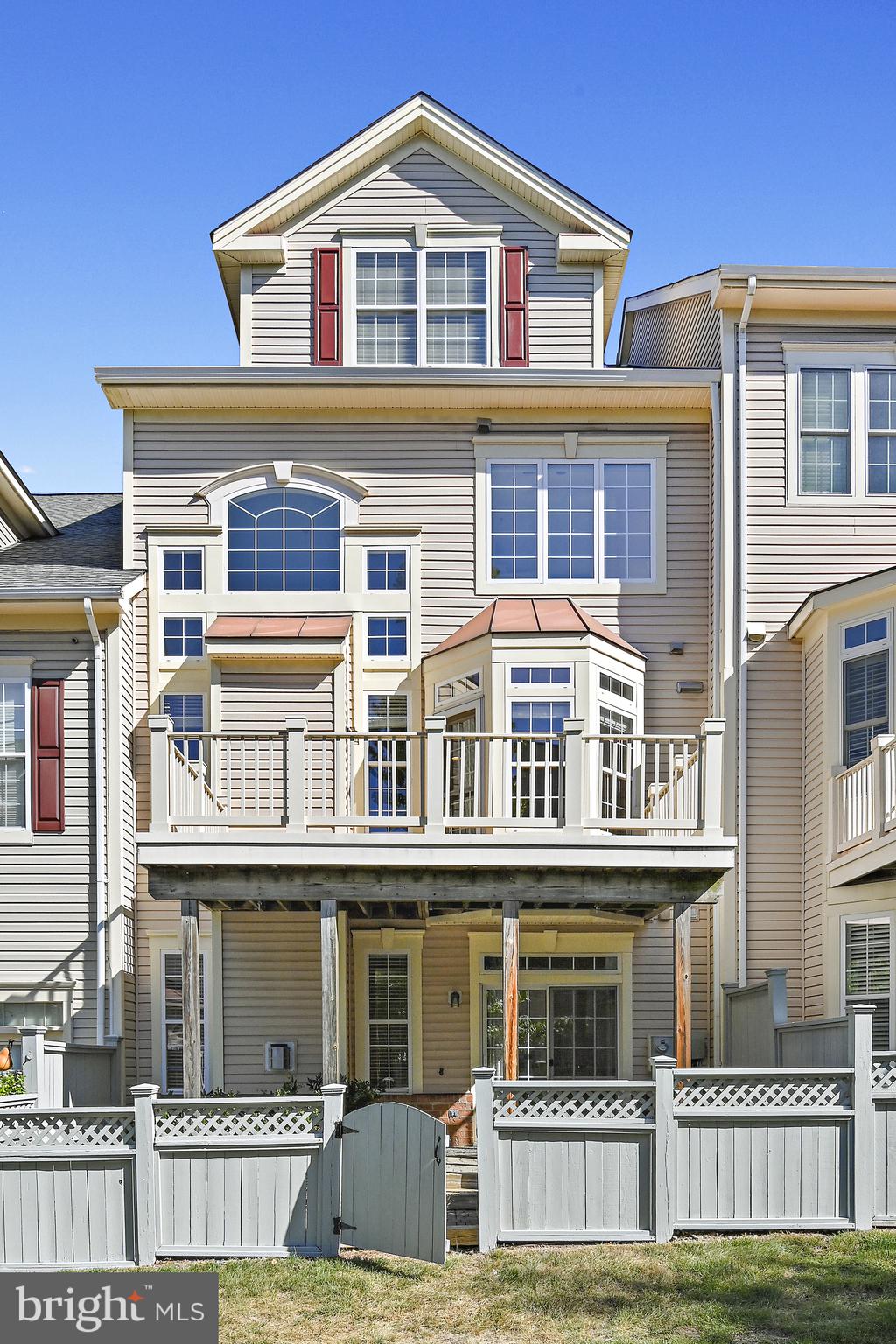 1924 Logan Manor Drive Reston, VA 20190 - Photo 3 of 55 Back Exterior