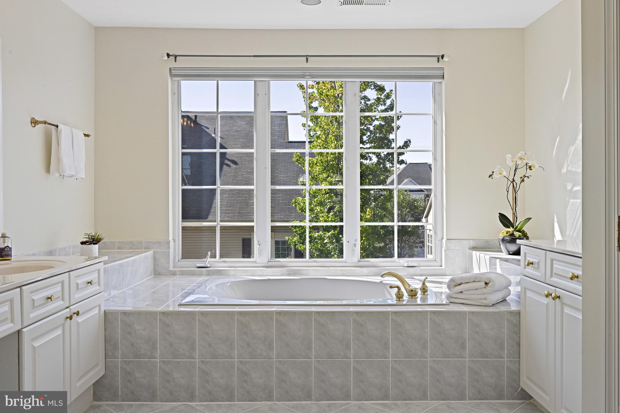 1924 Logan Manor Drive Reston, VA 20190 - Photo 36 of 55 Primary Bathroom