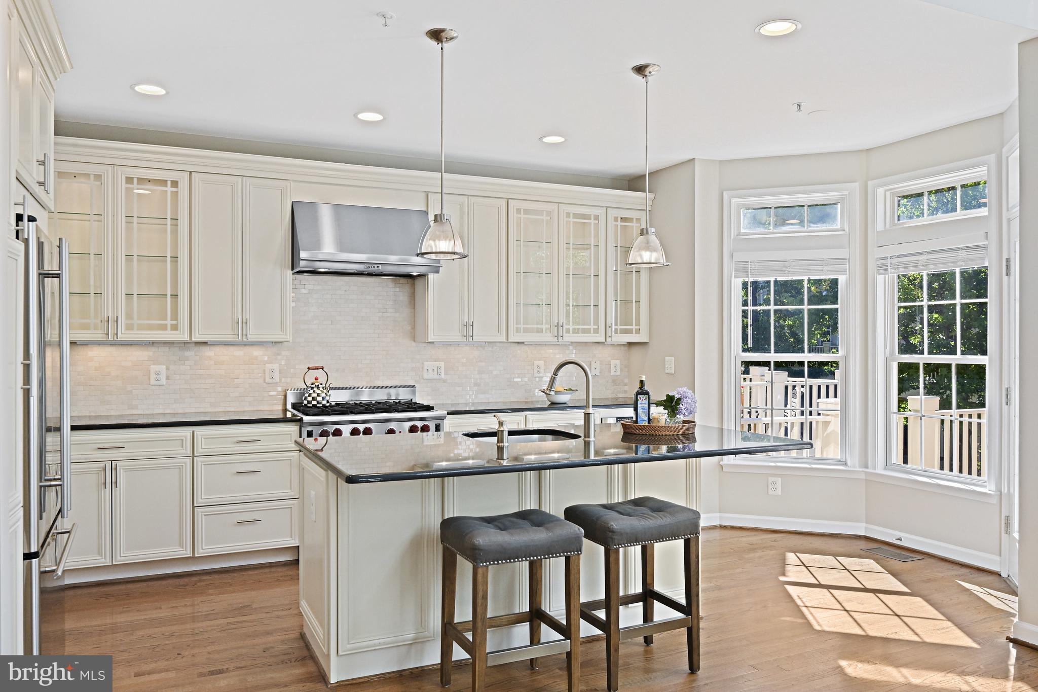 1924 Logan Manor Drive Reston, VA 20190 - Photo 5 of 55 Kitchen
