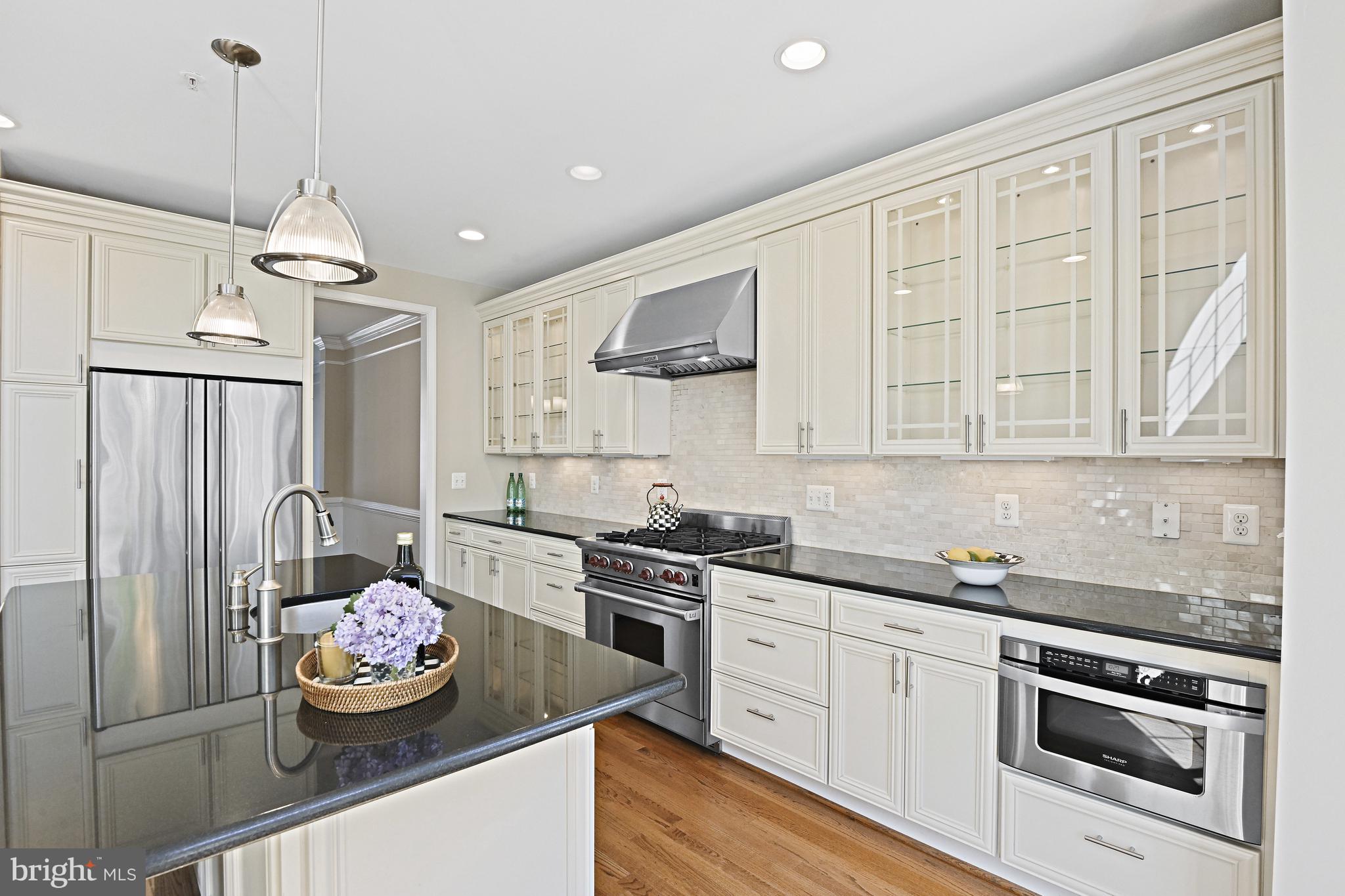 1924 Logan Manor Drive Reston, VA 20190 - Photo 6 of 55 Kitchen