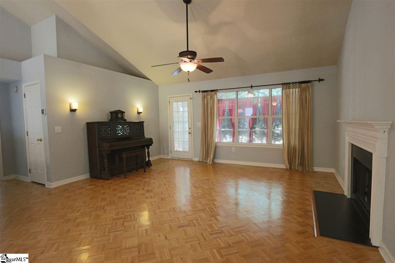 24 Summer Hill Road Simpsonville, SC 29681 - Photo 3 of 21 Gallery Image 3