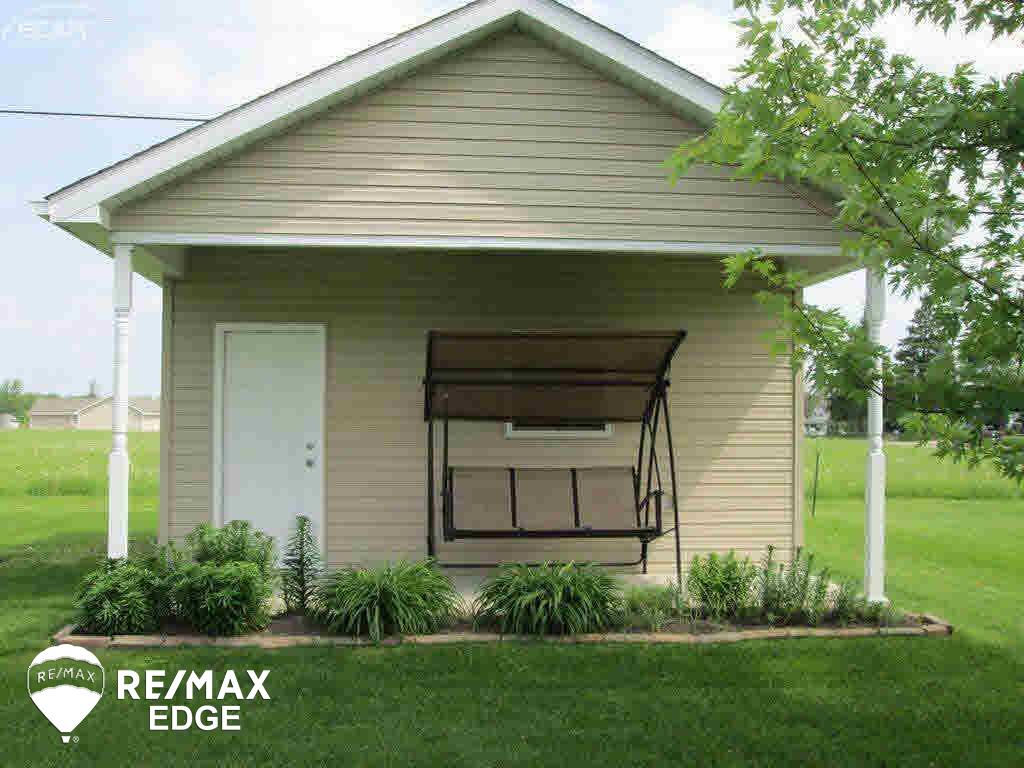 7020 Calkins Road Flint, MI 48532 - Photo 27 of 33 21232533-26.JPG
