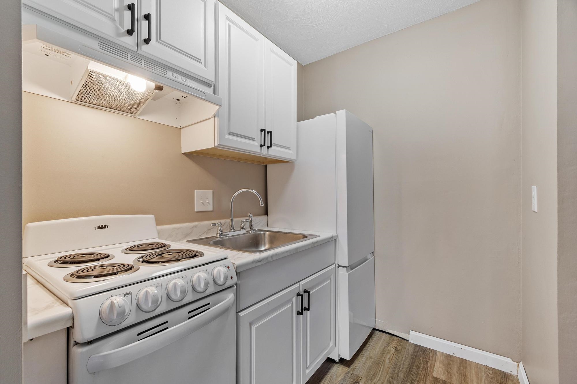 11 Strawberry Bank Road, Unit 5 Nashua, NH 03062 - Photo 9 of 30 Gallery Image 9