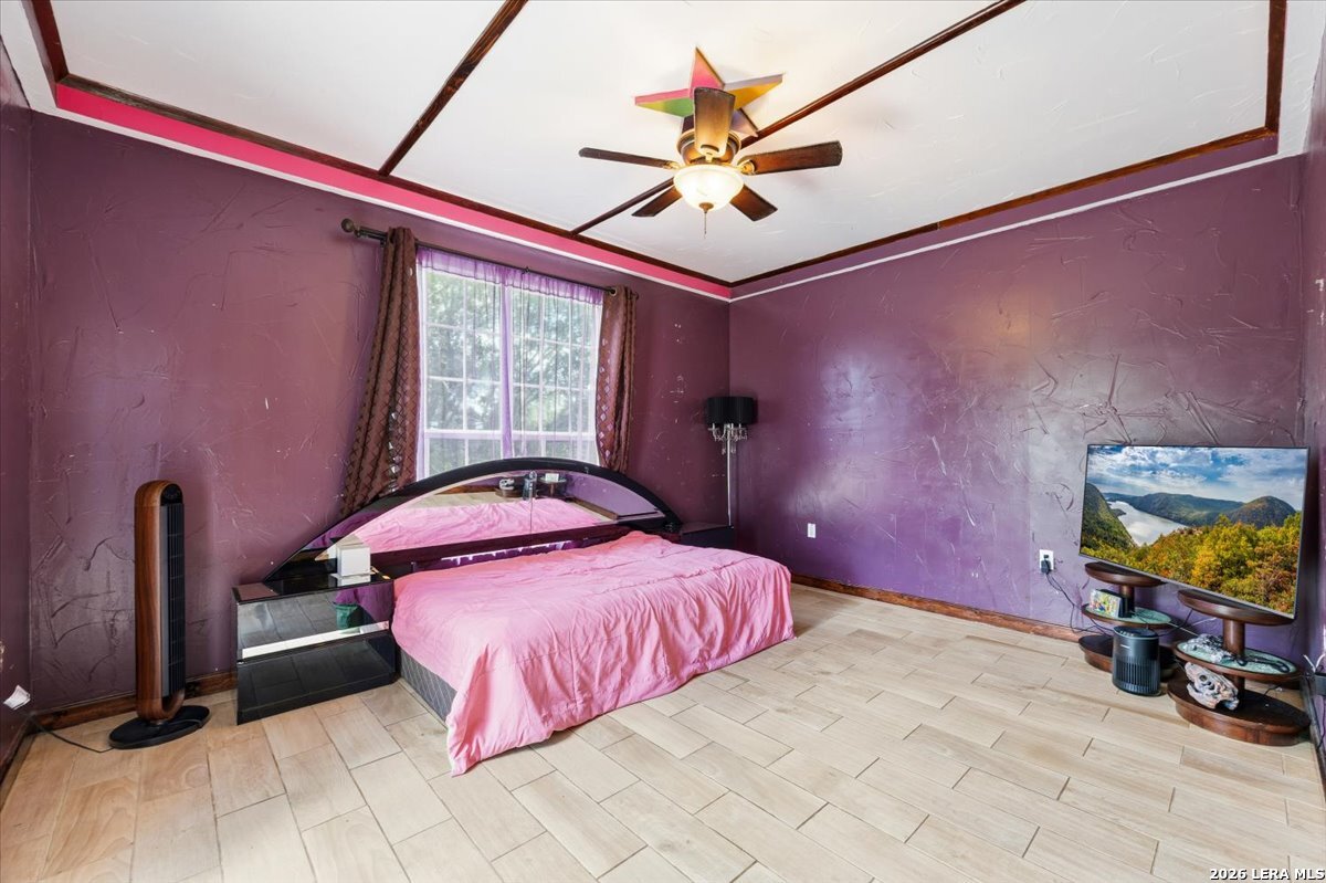 19590 Leal Road San Antonio, TX 78221 - Photo 19 of 42