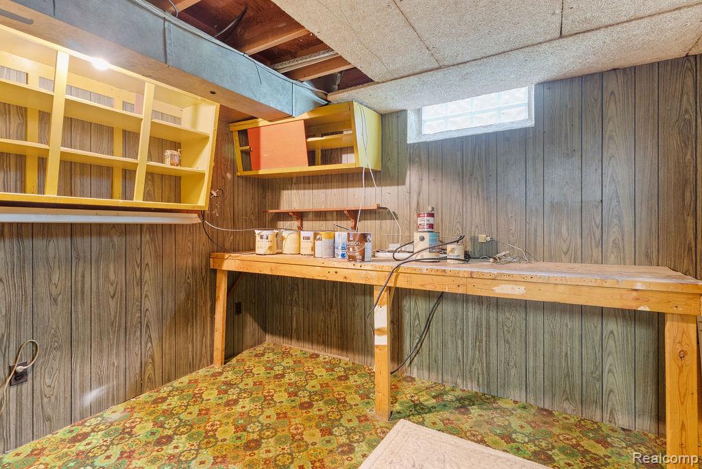 32361 Marblehead Road Farmington, MI 48336 - Photo 35 of 44