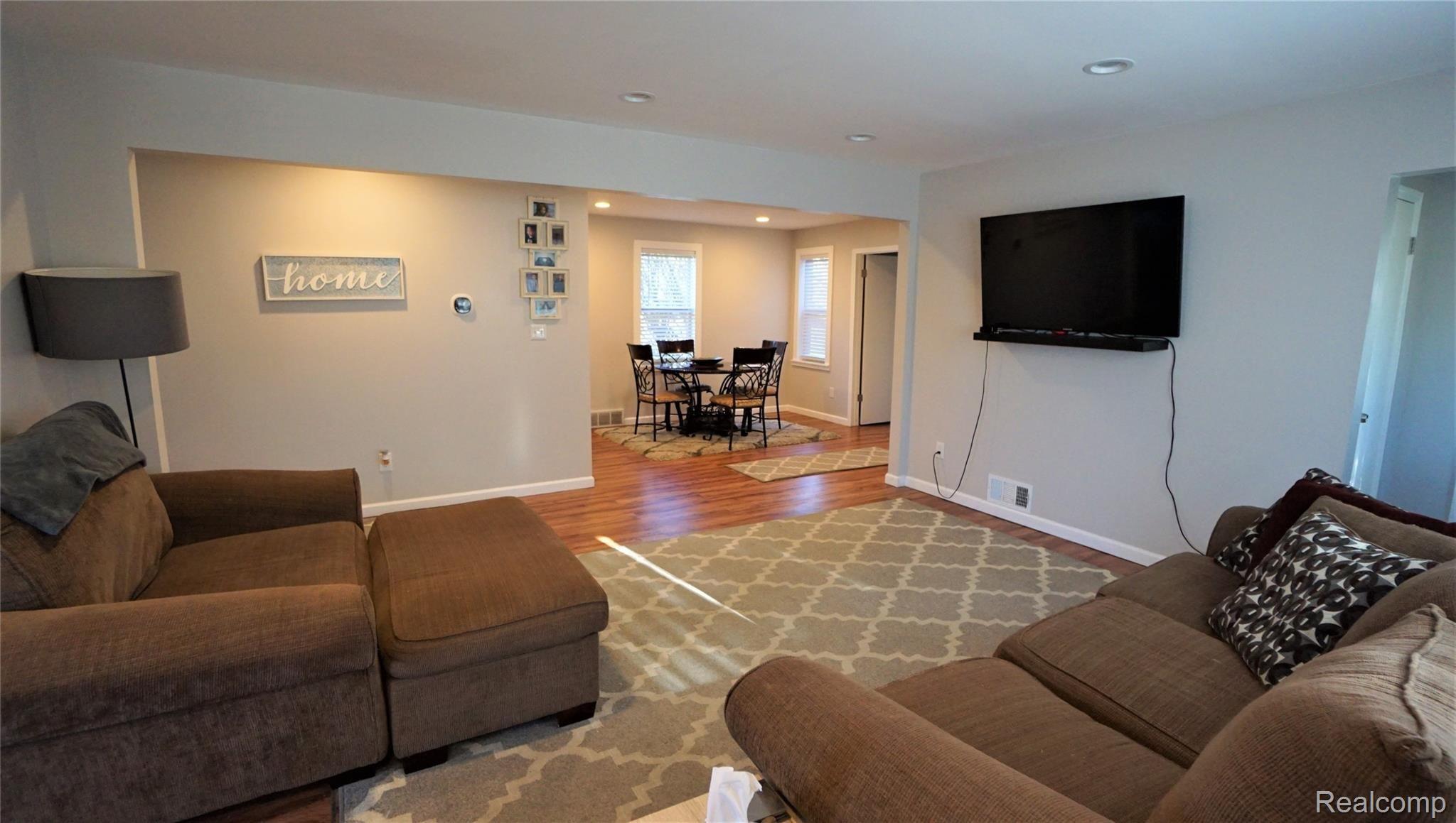 29650 Five Mile Road Livonia, MI 48154 - Photo 16 of 34 DSC05054.JPG