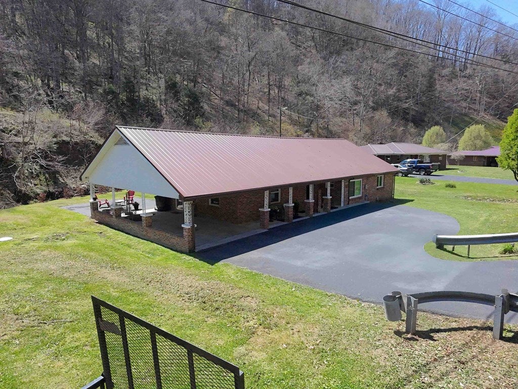 11432 Slate Creek Road Grundy, VA 24614 - Photo 21 of 25 Gallery Image 21