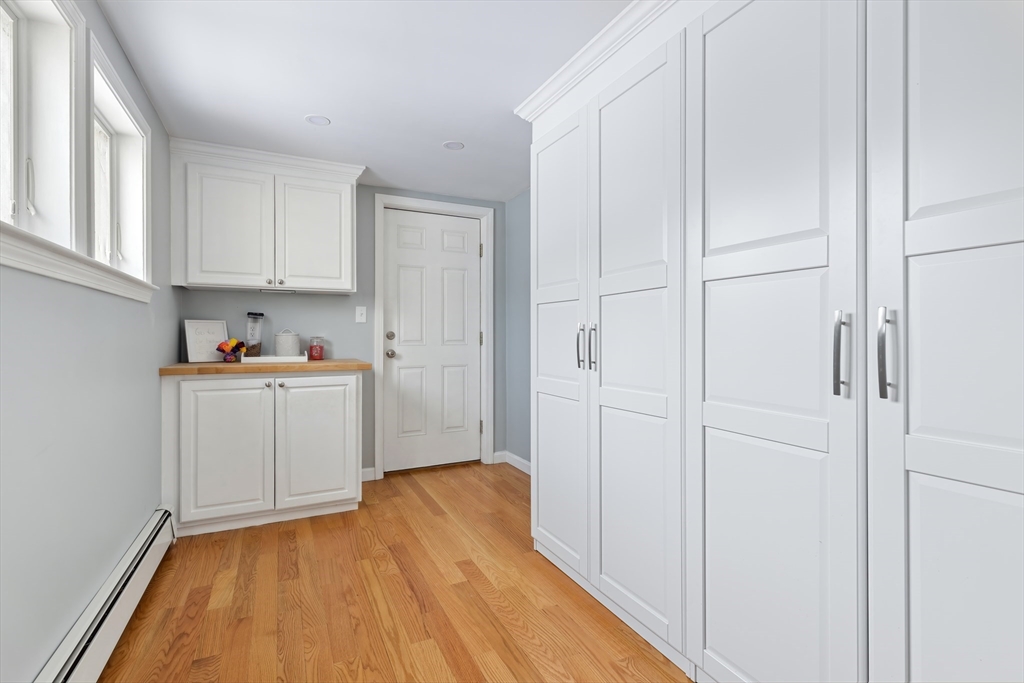 50 Holbrook Road Weymouth, MA 02191 - Photo 7 of 29 Gallery Image 7