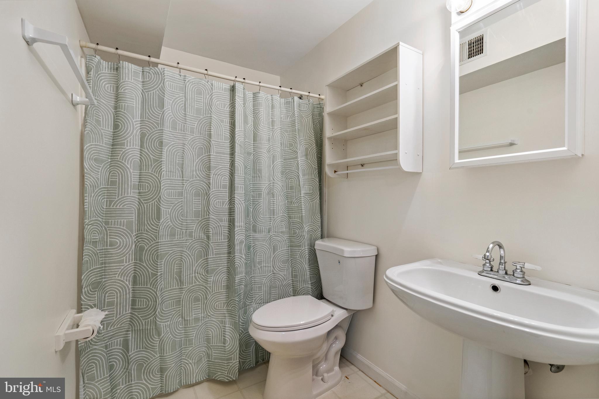 5487 Summit Point Road Charles Town, WV 25414 - Photo 27 of 38