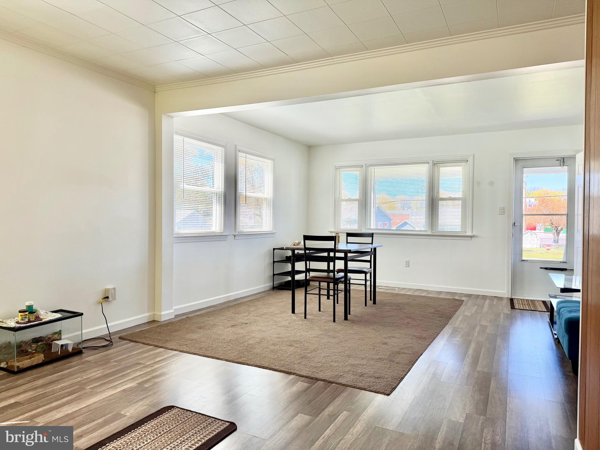 557 Compass Road East Middle River, MD 21220 - Photo 8 of 27 Living / Dining Room