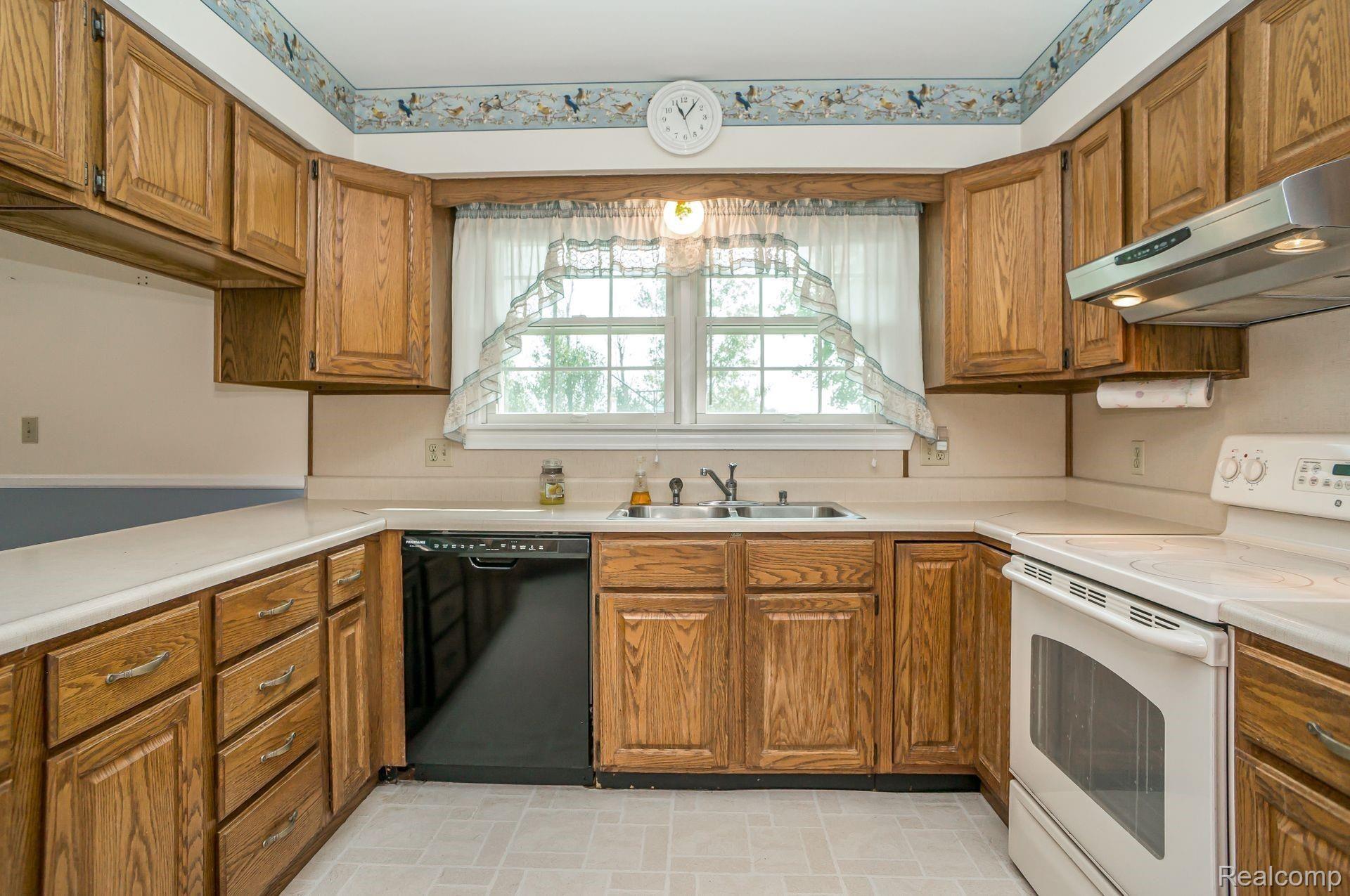 8897 Smythe Road Manchester, MI 48158 - Photo 14 of 36 14.jpg