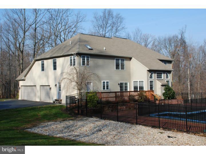 381 Hartman Road Reading, PA 19606 - Photo 2 of 19