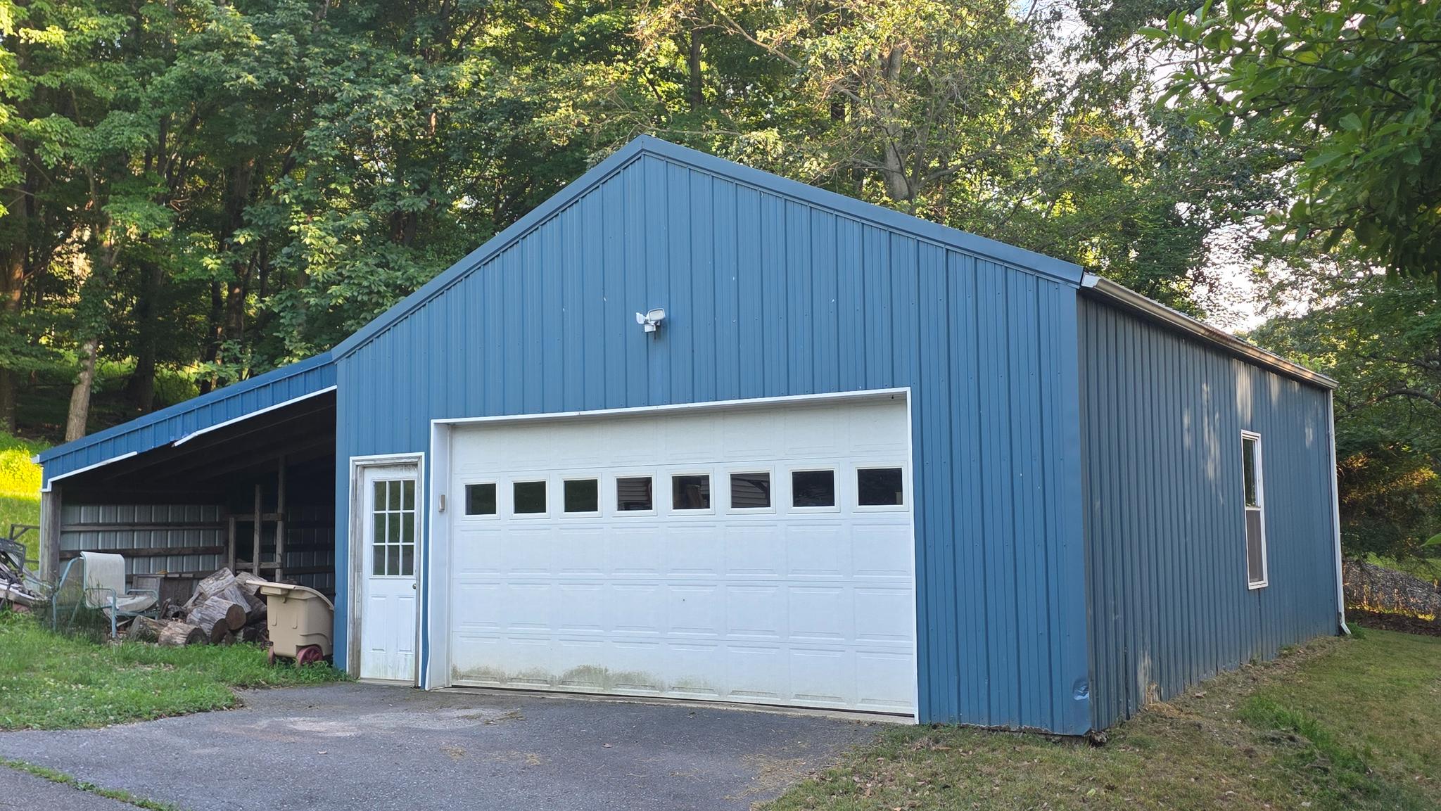 2529 Chestnut Grove Road Sharpsburg, MD 21782 - Photo 3 of 3 Mechanics Garage