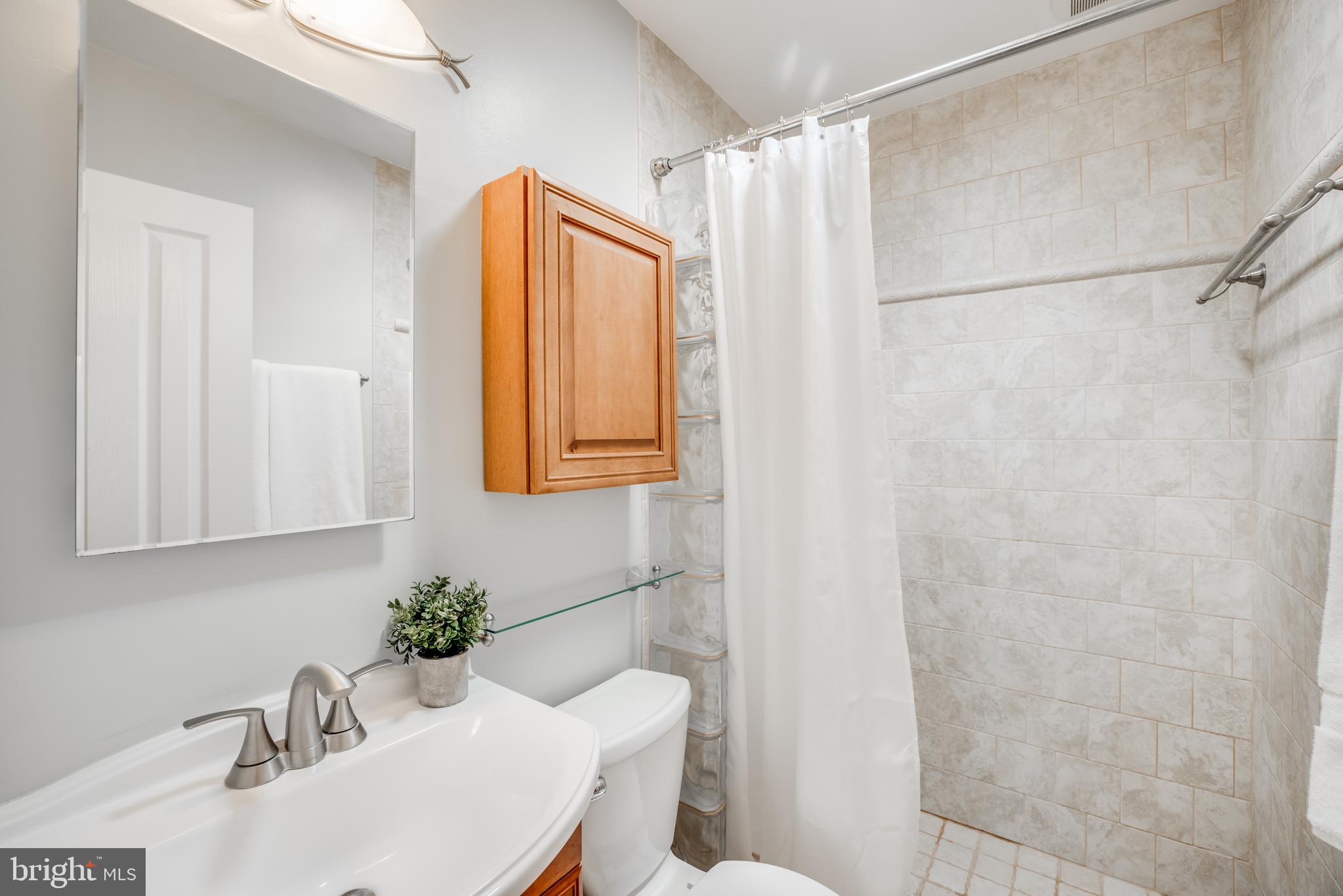 2701 Silverdale Drive Silver Spring, MD 20906 - Photo 18 of 44 Primary Bathroom