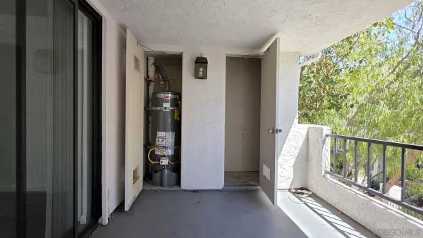$2,700 | 8451 Westmore Road, Unit 112, San Diego, CA 92126