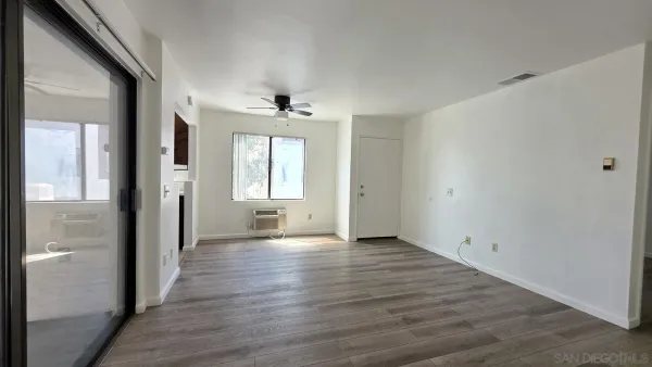 $2,700 | 8451 Westmore Road, Unit 112, San Diego, CA 92126
