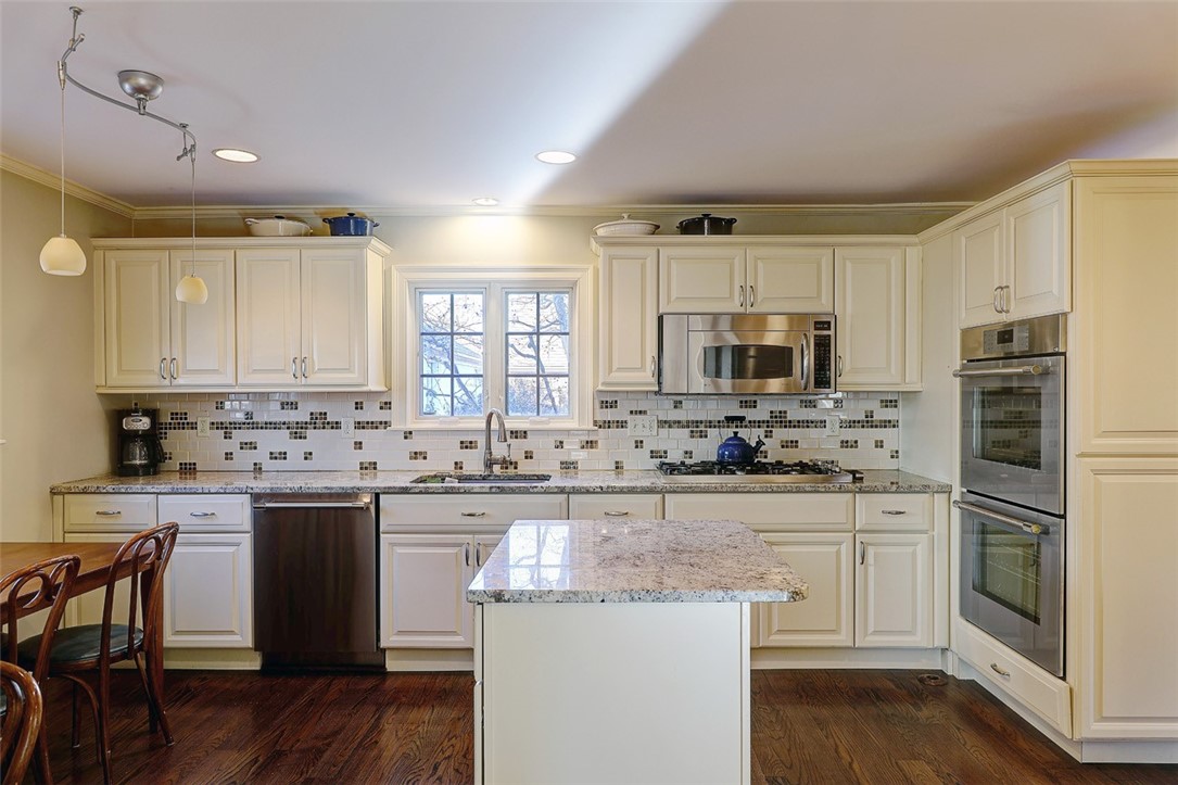 14 Westford Road Providence, RI 02906 - Photo 16 of 50 Gallery Image 16