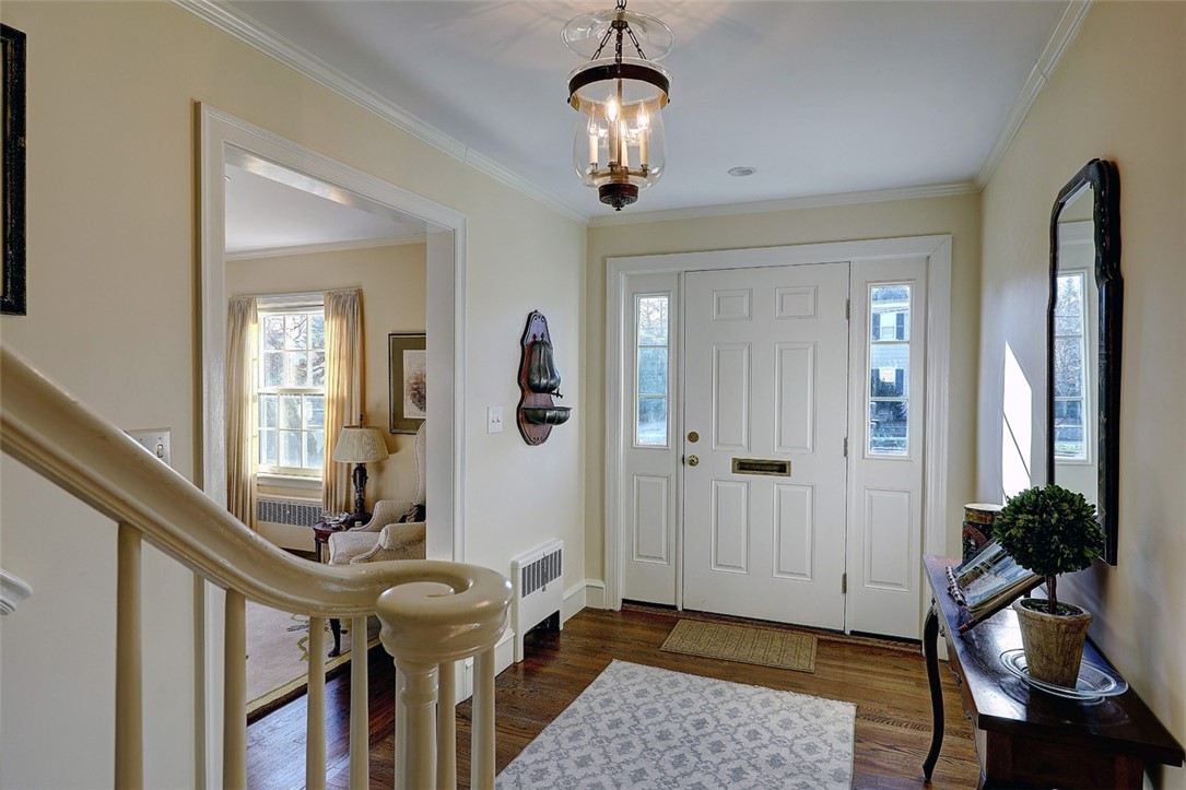 14 Westford Road Providence, RI 02906 - Photo 4 of 50 Gallery Image 4