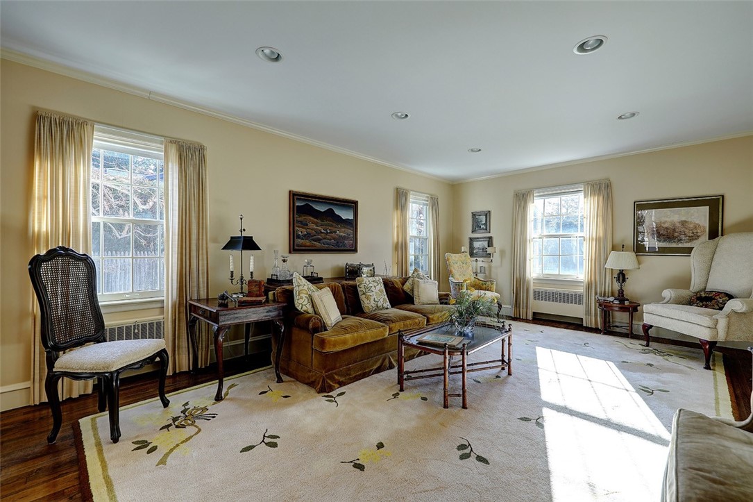 14 Westford Road Providence, RI 02906 - Photo 7 of 50 Gallery Image 7