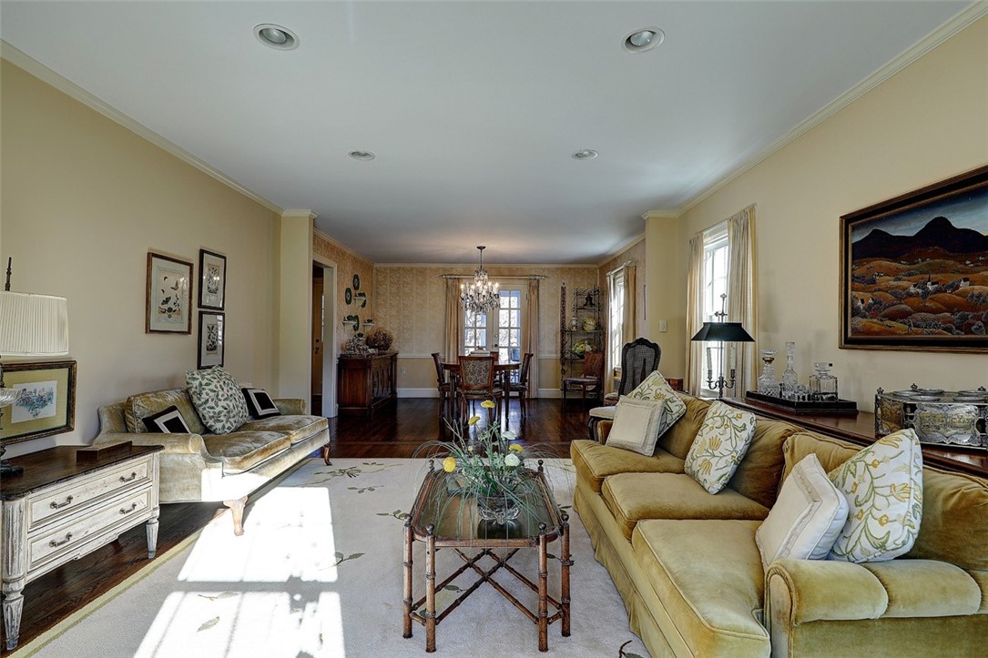 14 Westford Road Providence, RI 02906 - Photo 9 of 50 Gallery Image 9