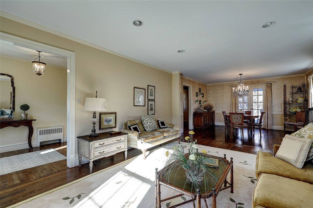 14 Westford Road Providence, RI 02906 - Photo 10 of 50 Gallery Image 10
