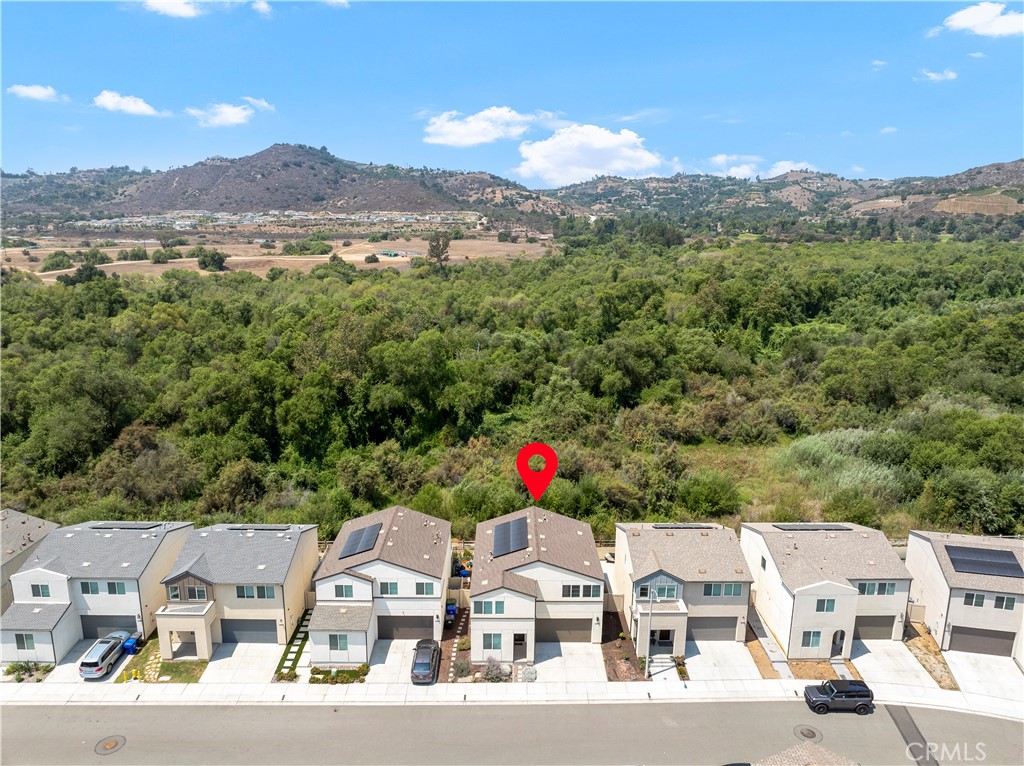 34758 Criollo Way Fallbrook, CA 92028 - Photo 20 of 25 a picture of city view