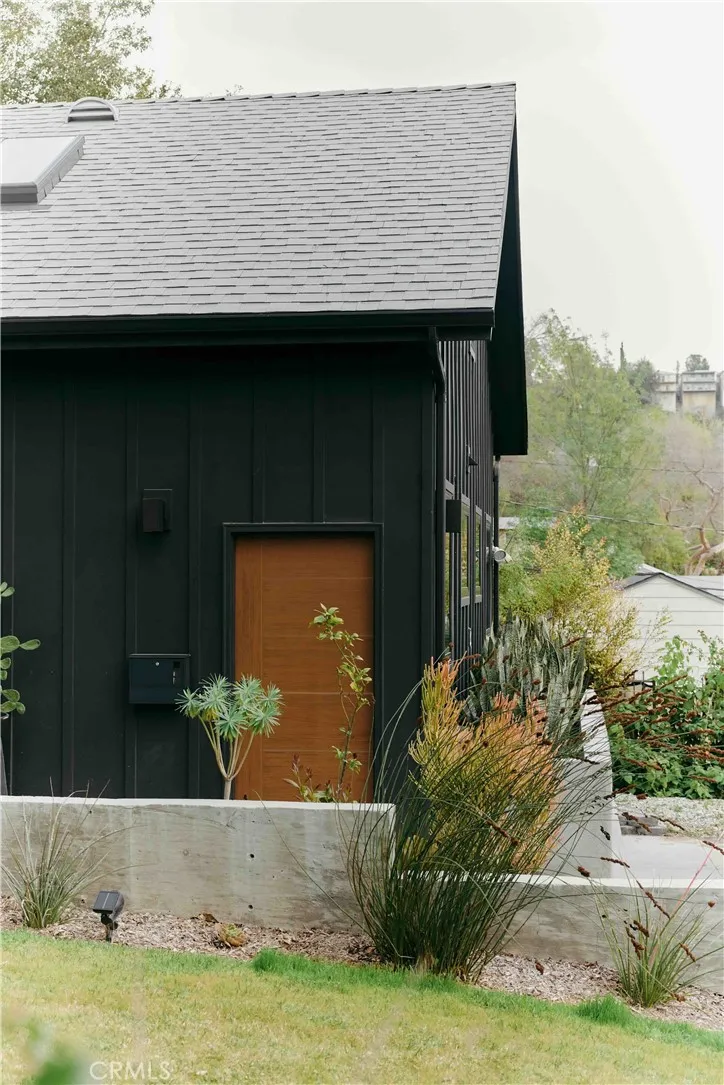 a view of outdoor kitchen