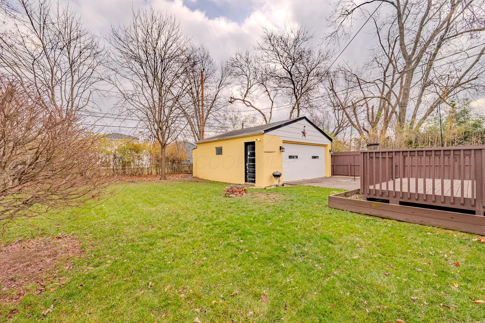 3394 Devin Road Grove City, OH 43123 - Photo 7 of 21 Huge yard!