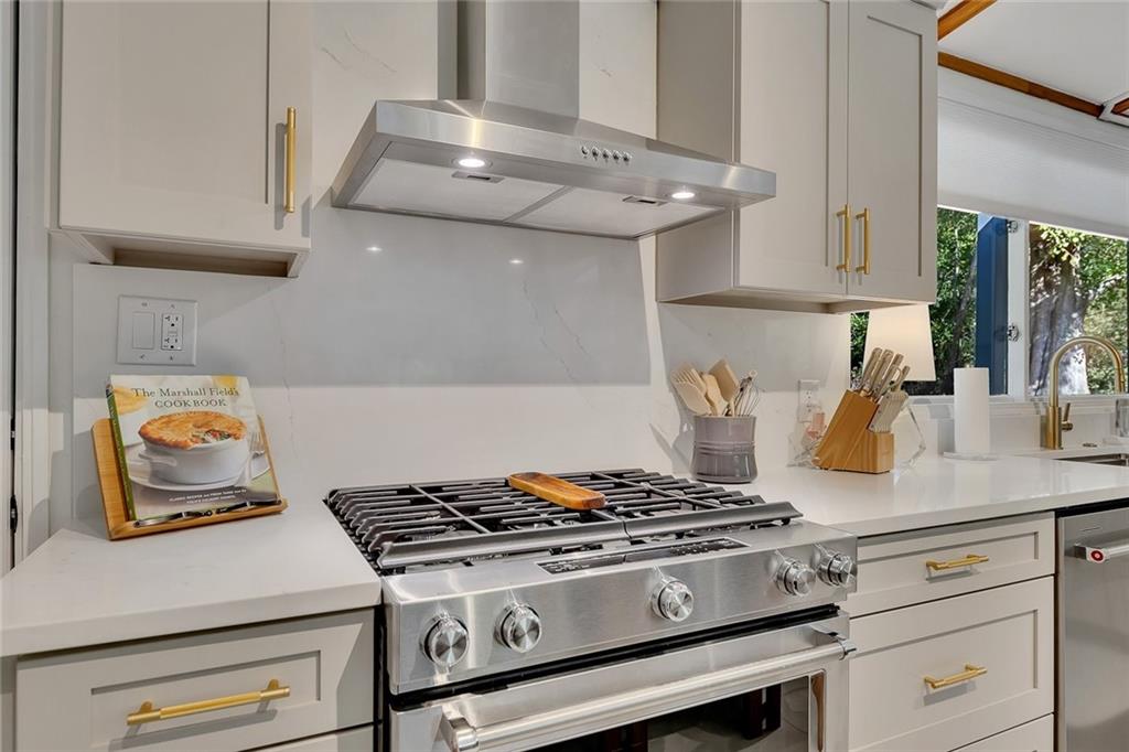 111 Robinhood Drive Woodstock, GA 30188 - Photo 11 of 29