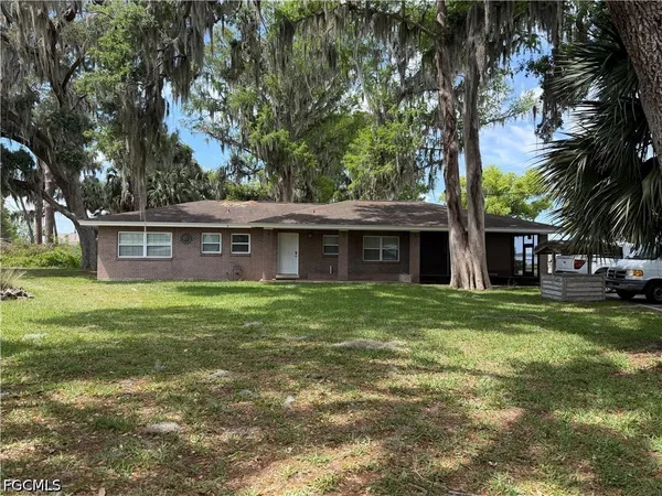 $1,650 | 48 Harbor Circle, Astatula, FL 34705