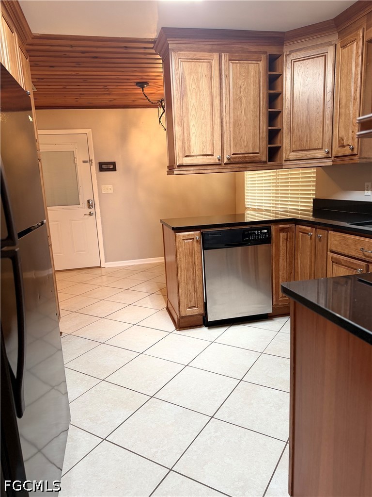 48 Harbor Circle Astatula, FL 34705 - Photo 10 of 22