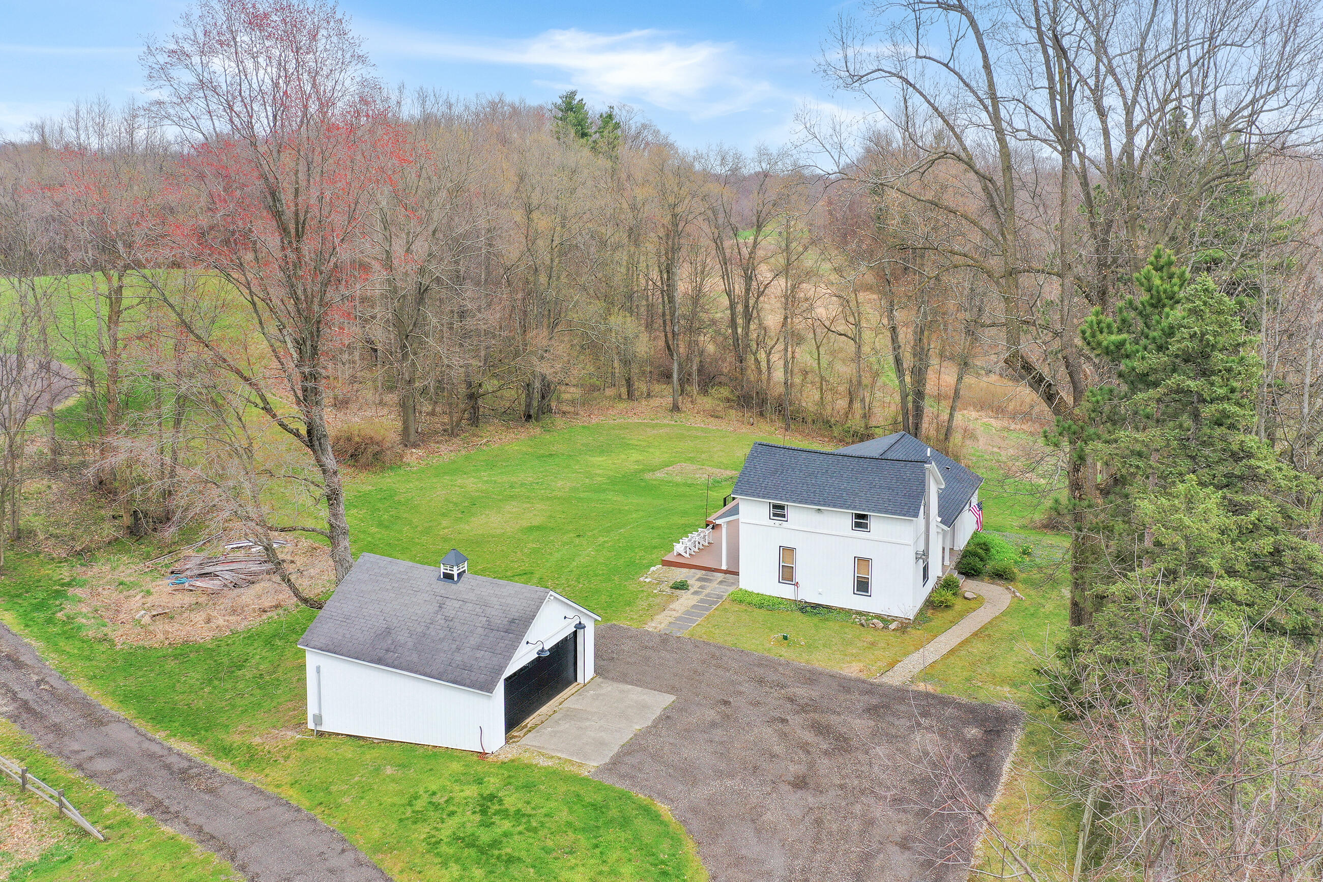 10888 Hoffman Road Marcellus, MI 49067 - Photo 7 of 48 1745093366000