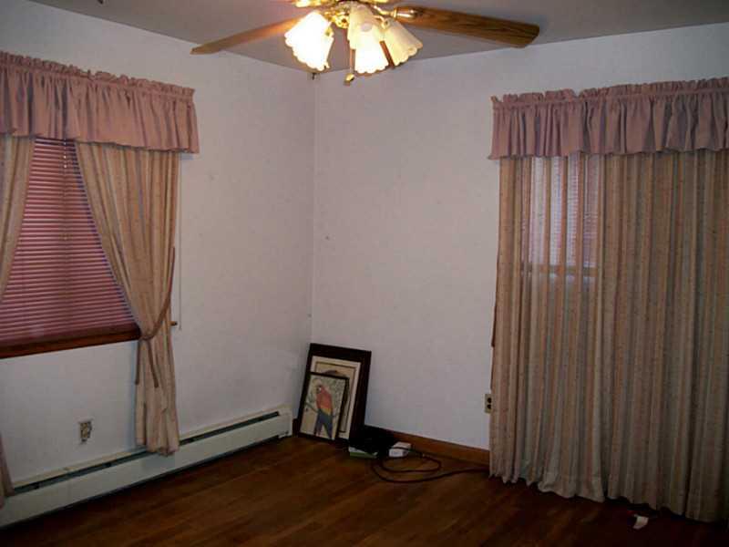 744 South Neshannock Road Hermitage, PA 16148 - Photo 9 of 12 Den.